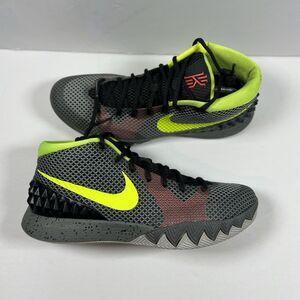 Nike Kyrie 1 "The Dungeon" Sz 10 VTG OG RARE CLEAN BASKETBALL (705277-270)
